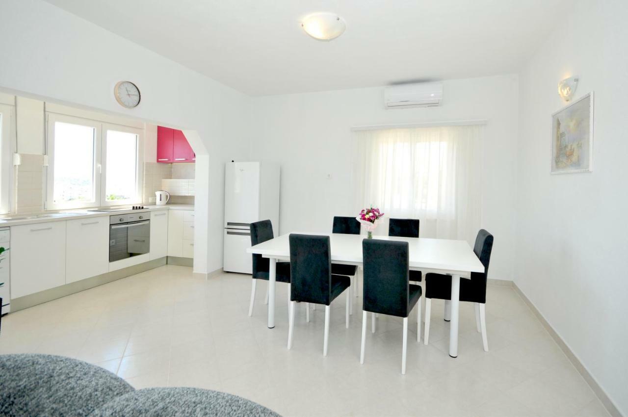 Apartment Mira Trogir Zewnętrze zdjęcie